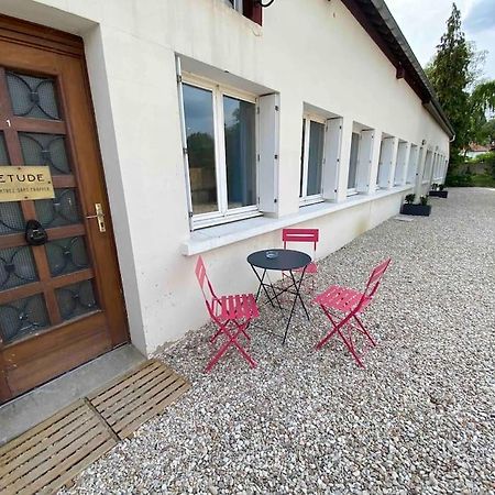 Appartement Familial, 2 Chambres, En Rdc Sur Cour Saint-Florentin  Zewnętrze zdjęcie