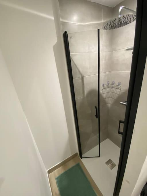 Appartement Familial, 2 Chambres, En Rdc Sur Cour Saint-Florentin  Zewnętrze zdjęcie