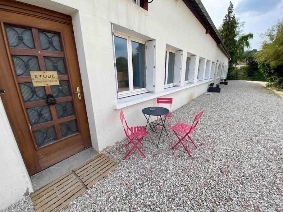 Appartement Familial, 2 Chambres, En Rdc Sur Cour Saint-Florentin  Zewnętrze zdjęcie
